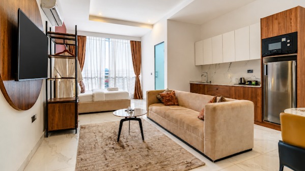 Azusa Signature Studio 4