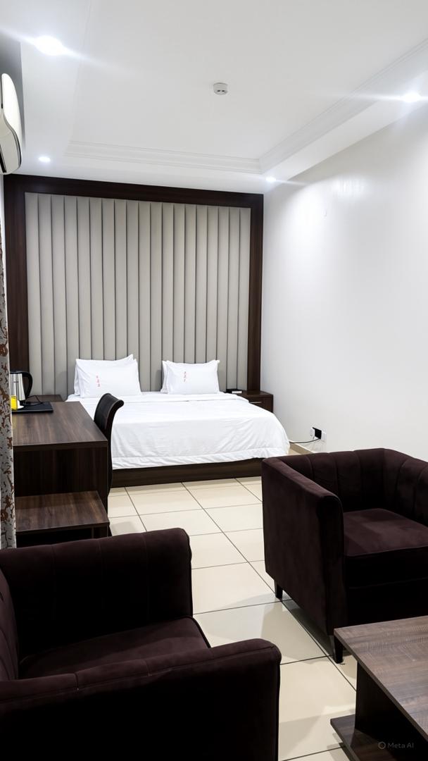 Deluxe  3