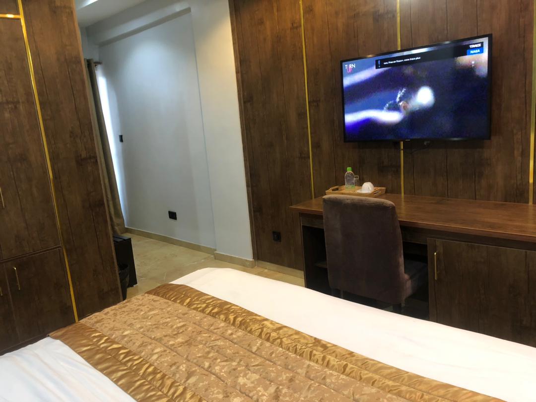 Swiss Beland - Deluxe King Room 2