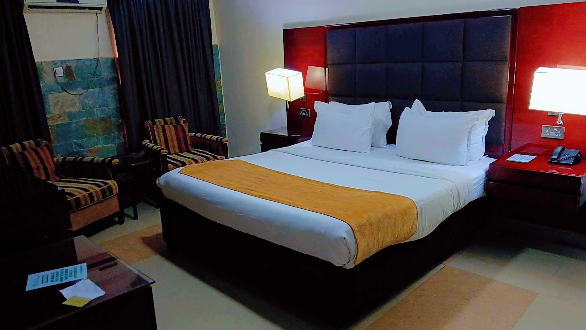 DE REMBRANDT HOTEL (STANDARD)