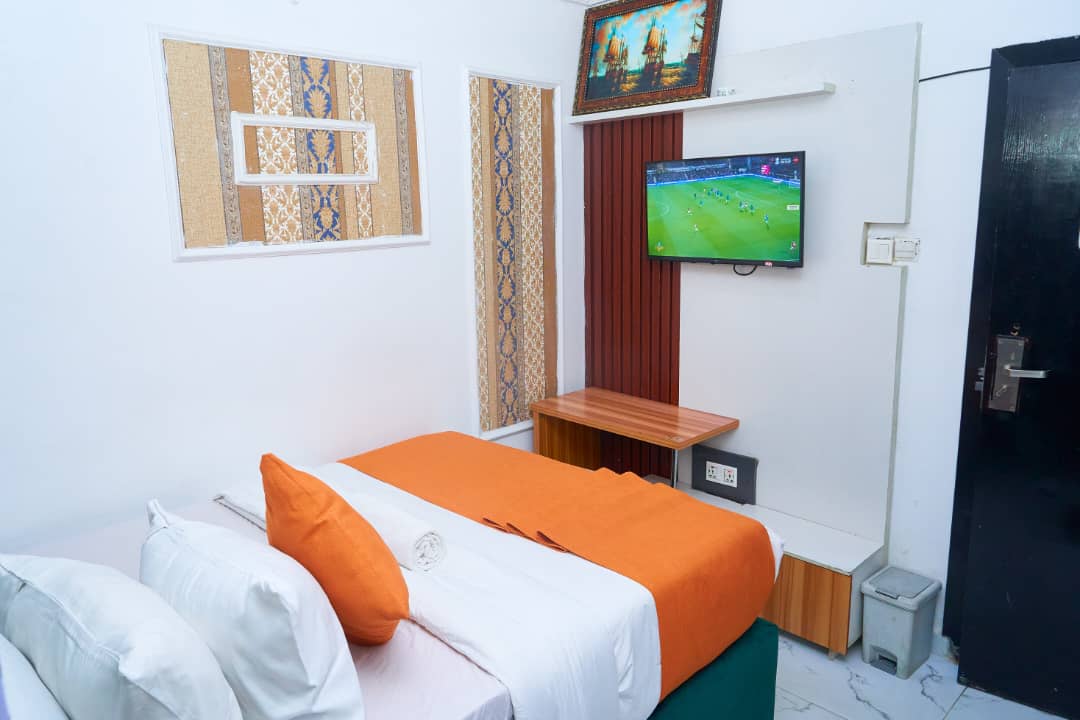 BVK HOTEL (Super Deluxe)