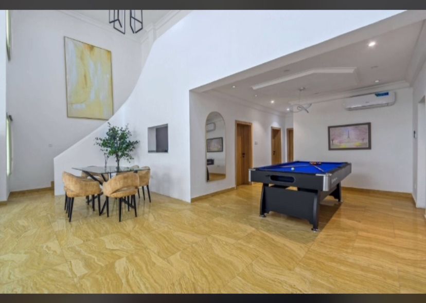 Luxury 4 Bedroom Apartment- Blenco 4