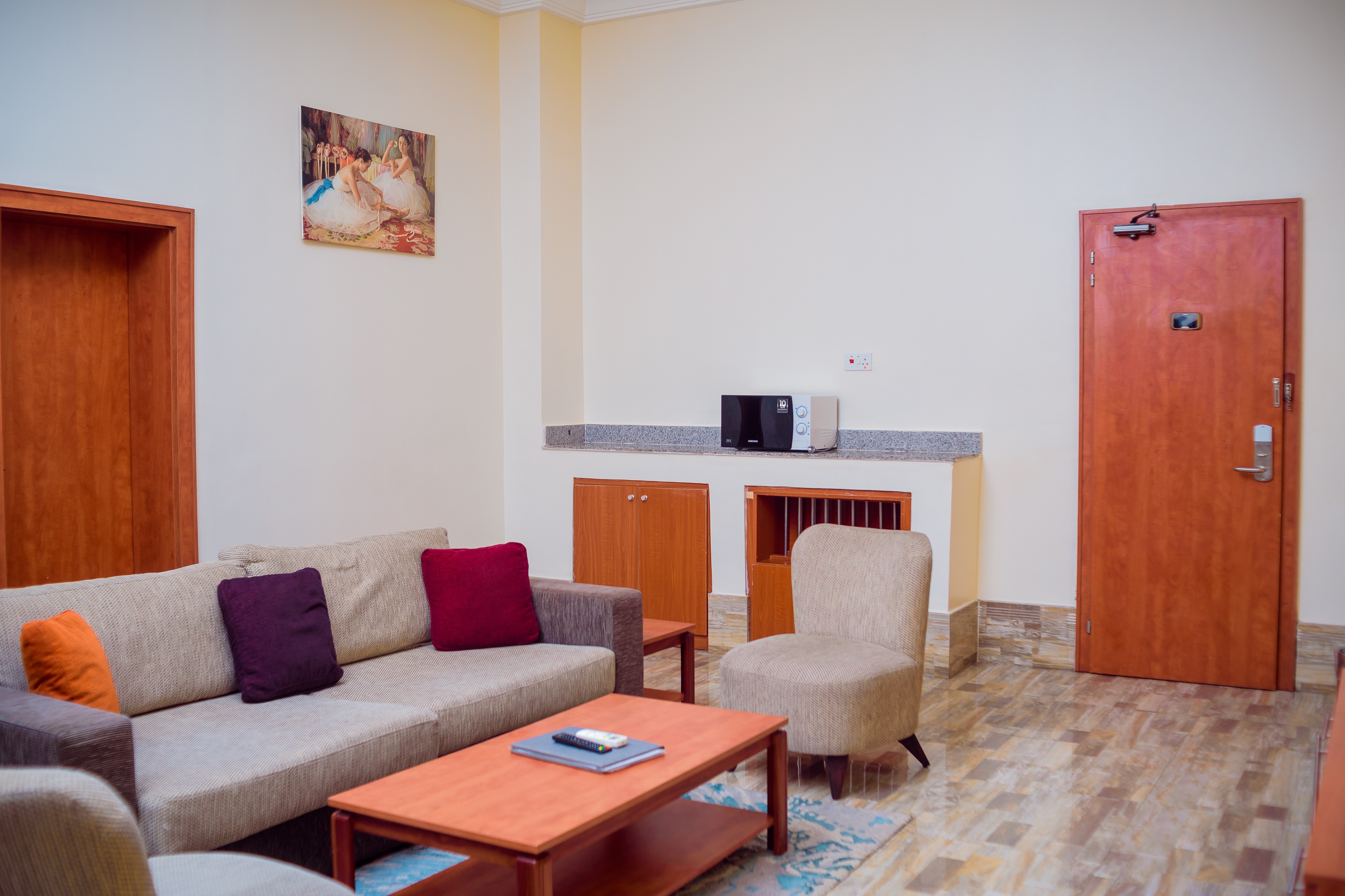 ROYAL SUITE 5