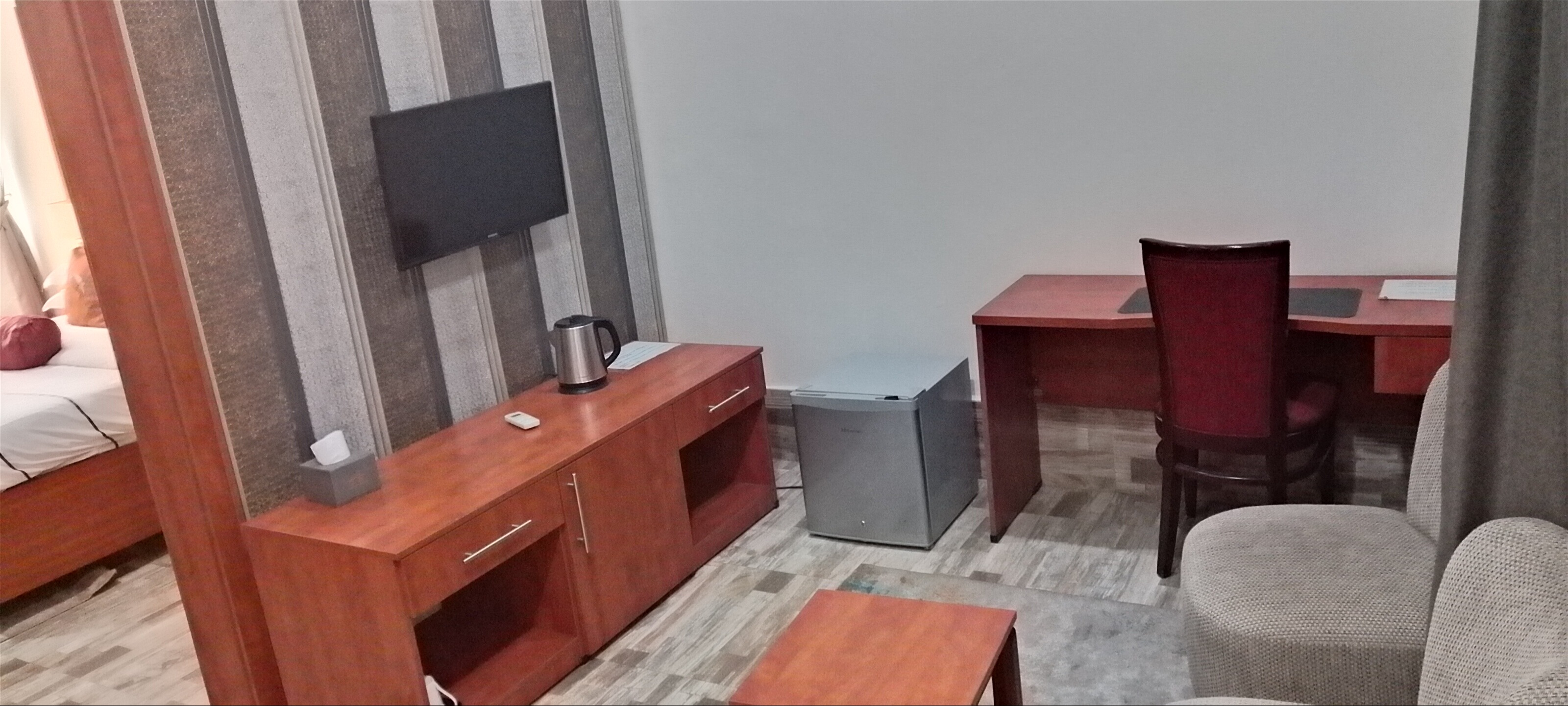 JUNIOR SUITE