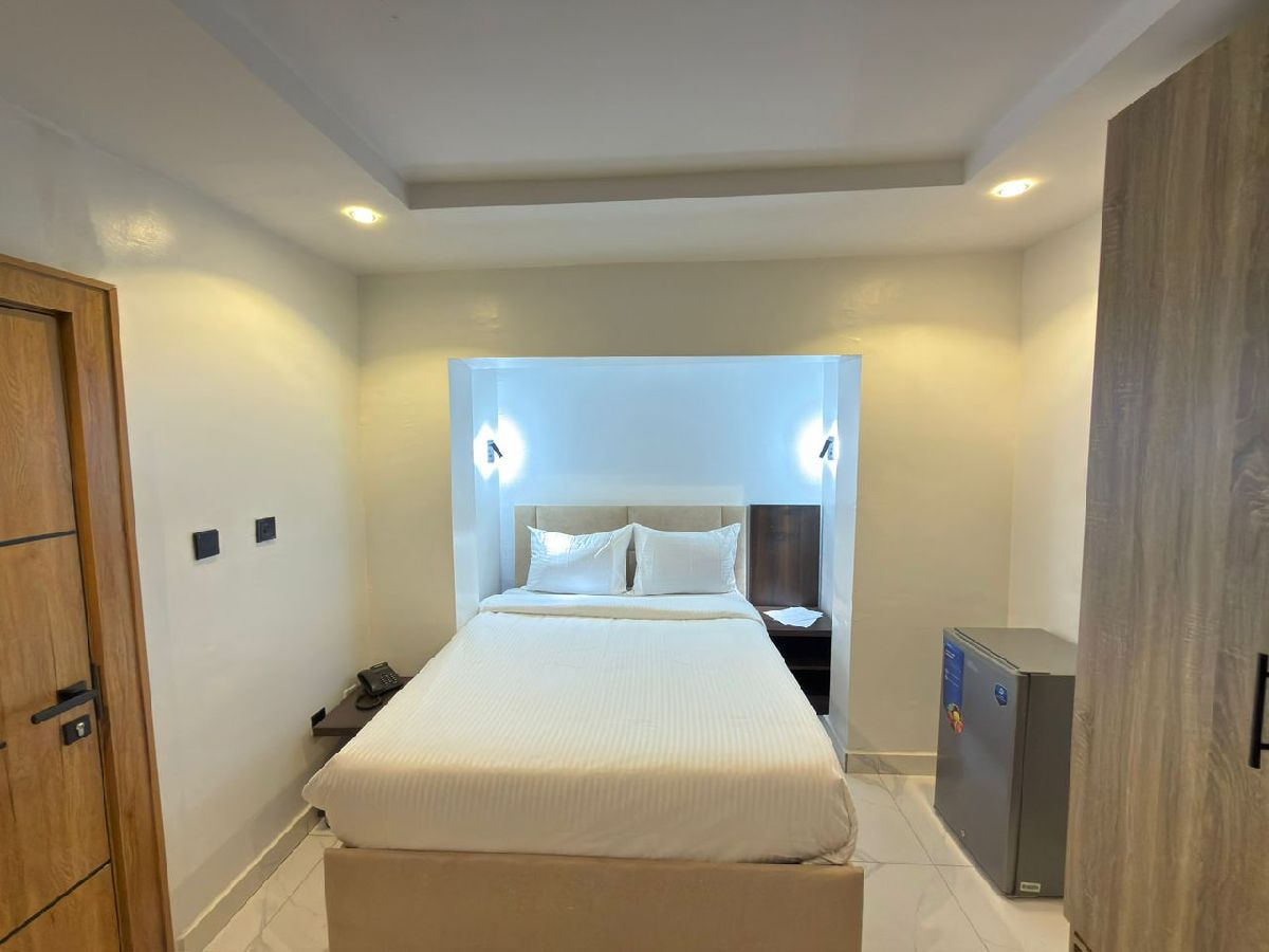 Grandserve Apartment  2