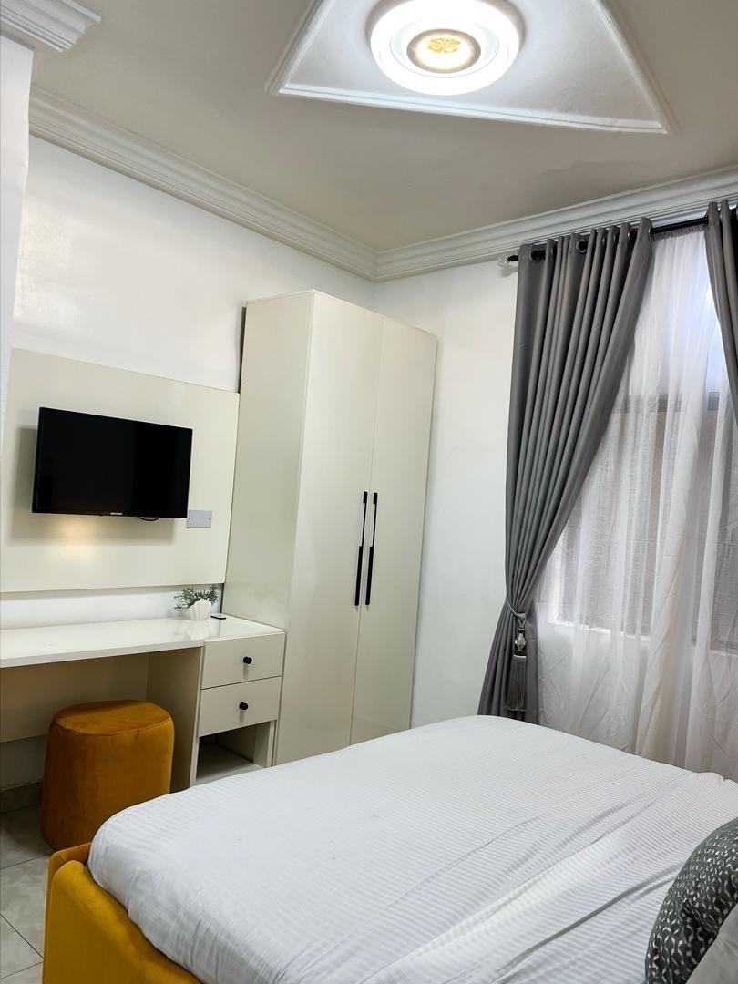 IFY LUXURY APARTMENTS 
Executive Two Bedroom Apartment Wuse 2 4