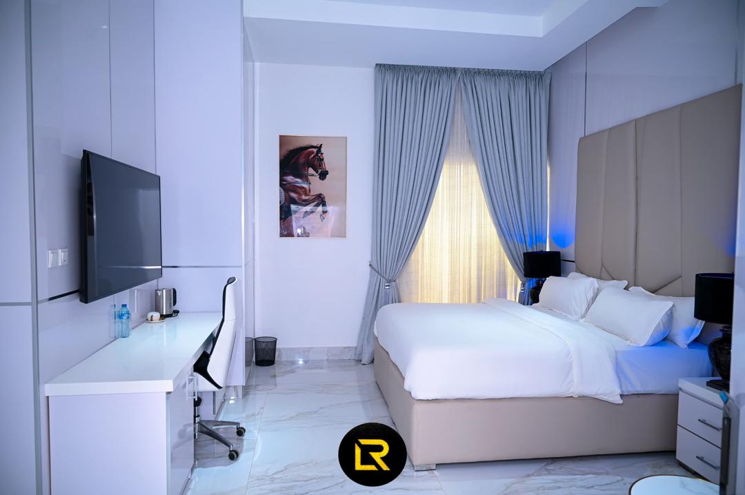 Cozy Hotel in Benin City 5