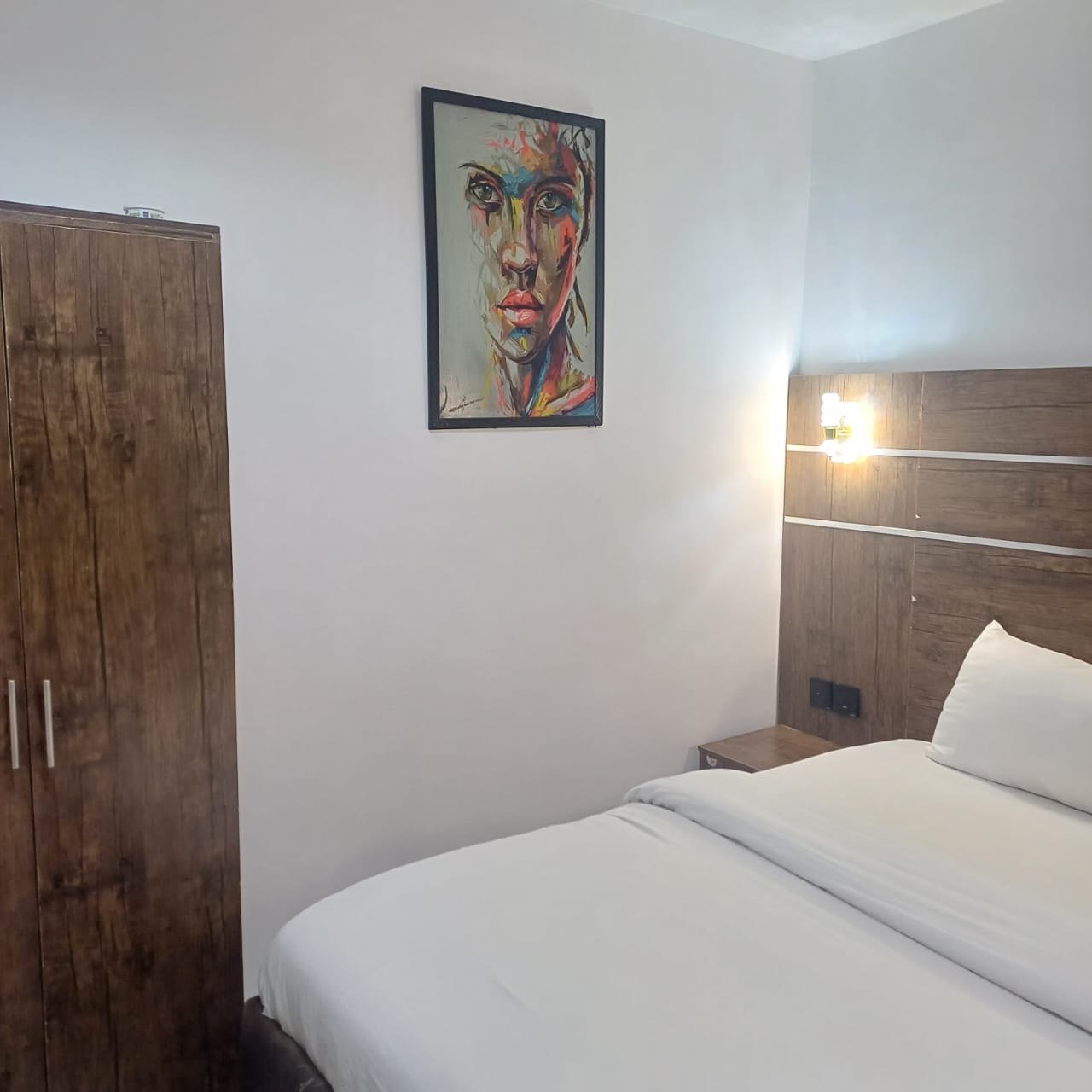 Modern Cozy Stay in Benin 5