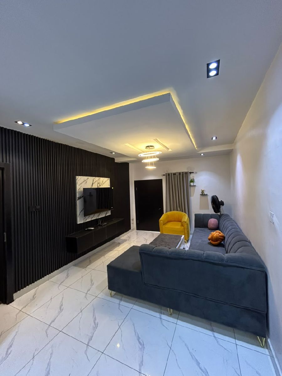 2 bedroom Apartment  4