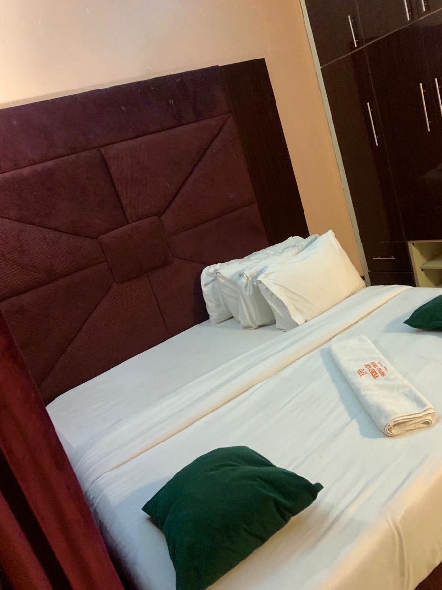 VERGEVIEW HOTEL 3