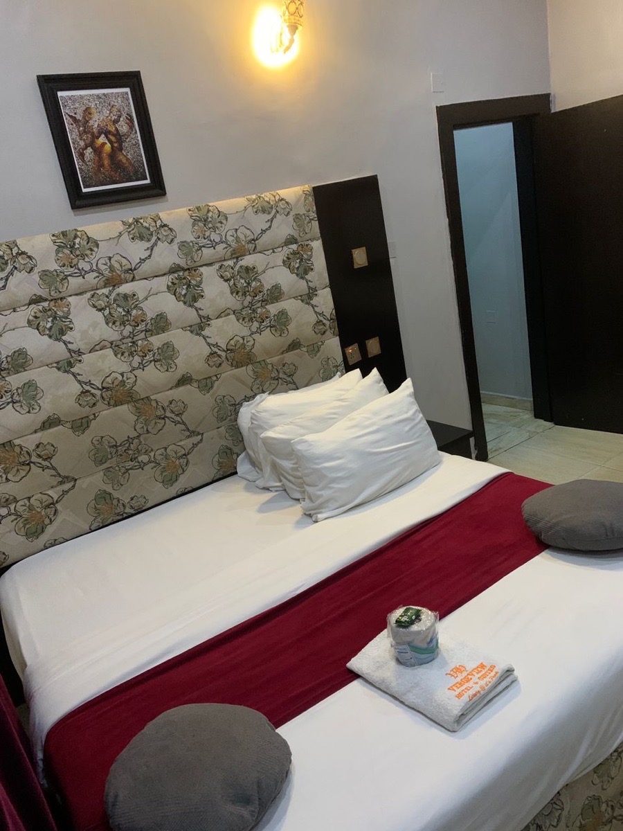 VERGEVIEW HOTEL 2