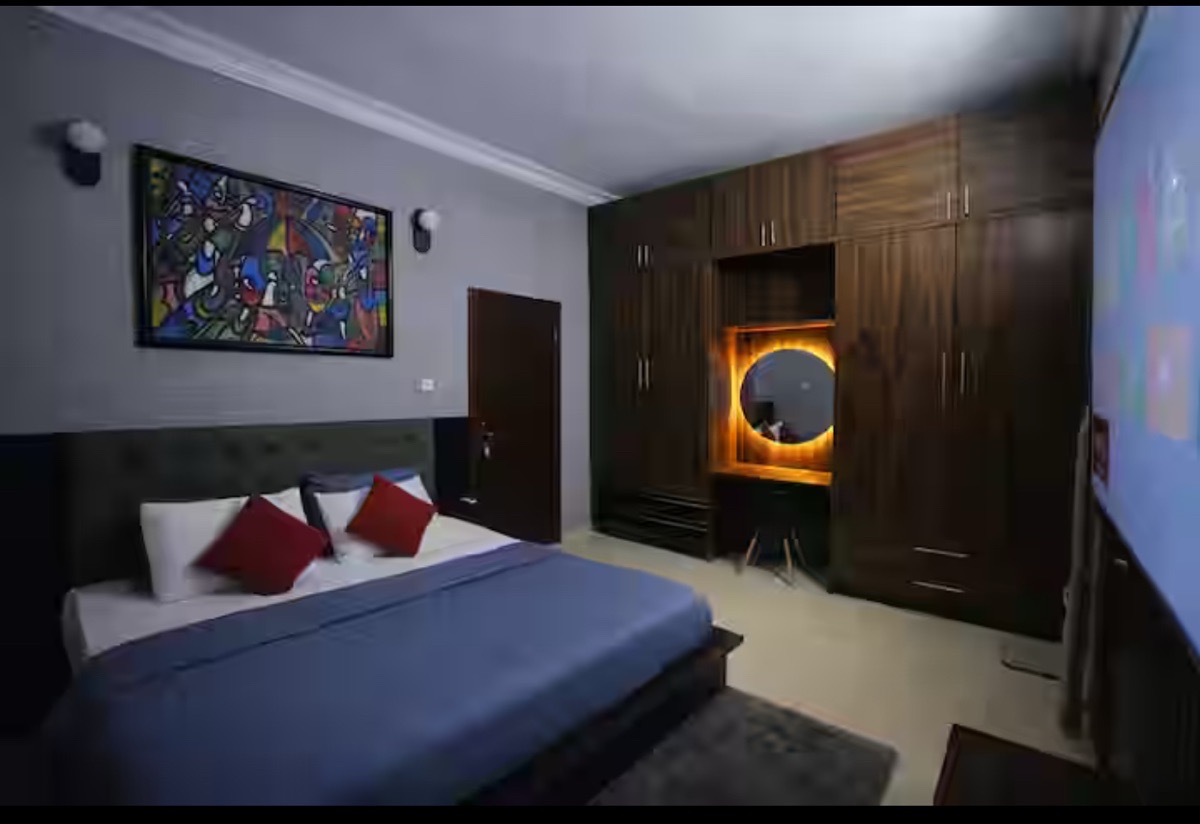 Classy Mini-Flat in Lekki Ph 1 with 5G Wi-fi & PS5 4