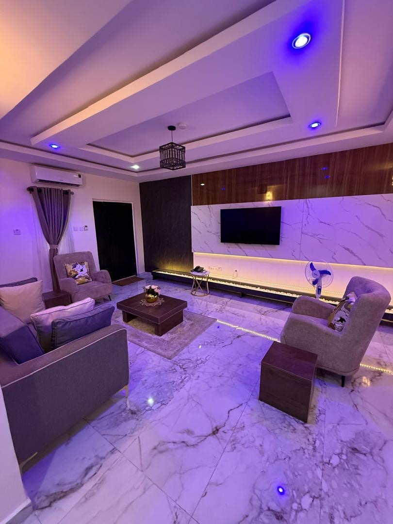 Bluebell Luxury Apartment  3