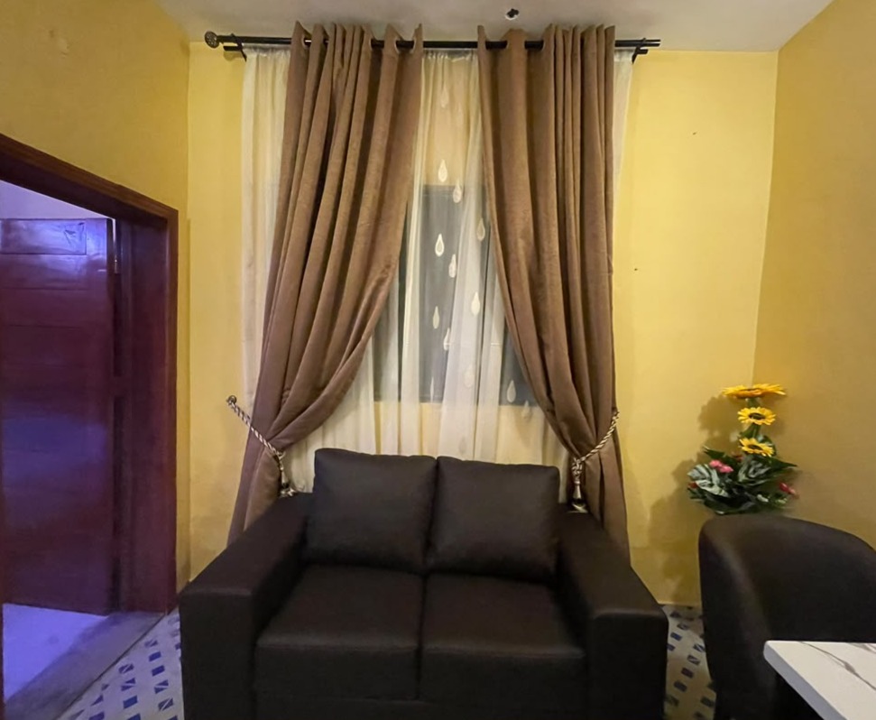 REXIMA SUITES - Comfort. Class. Convenience. 4