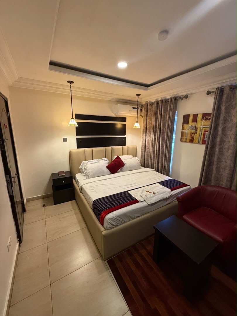 The Montrose Hotel 5