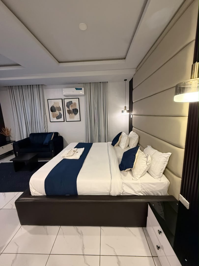 The Montrose Hotel 5