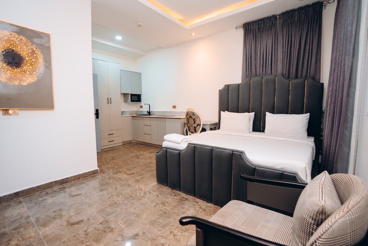 phoenix luxury studio Apt  5