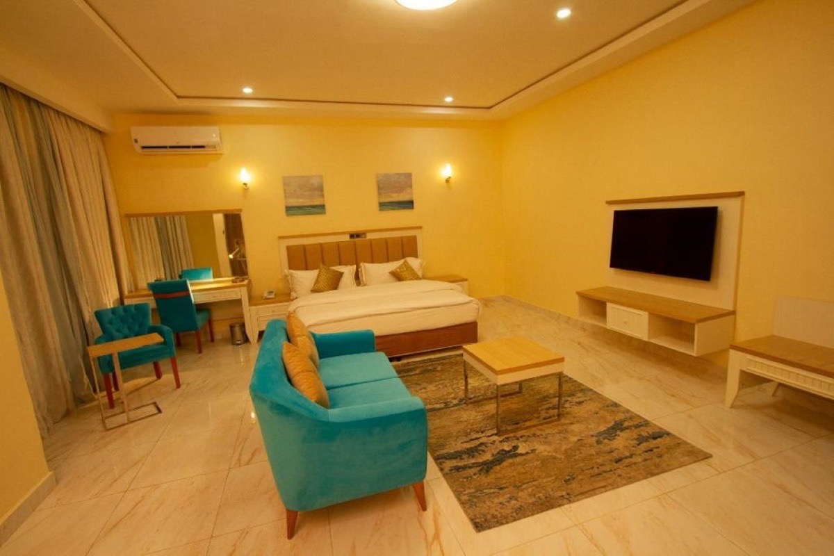 Hera hospitality 2