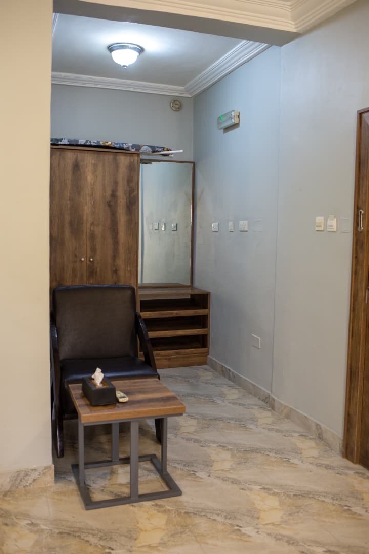 Sheer luxury apartments and suites  3