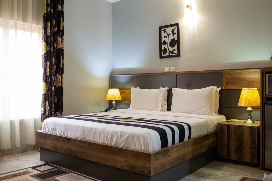 Sheer luxury apartments and suites  2