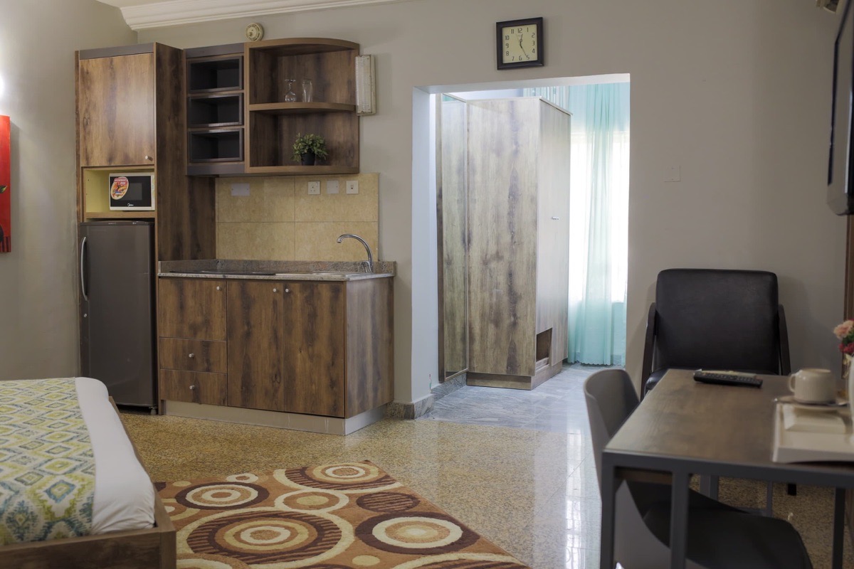 Sheer luxury apartments and suites  4