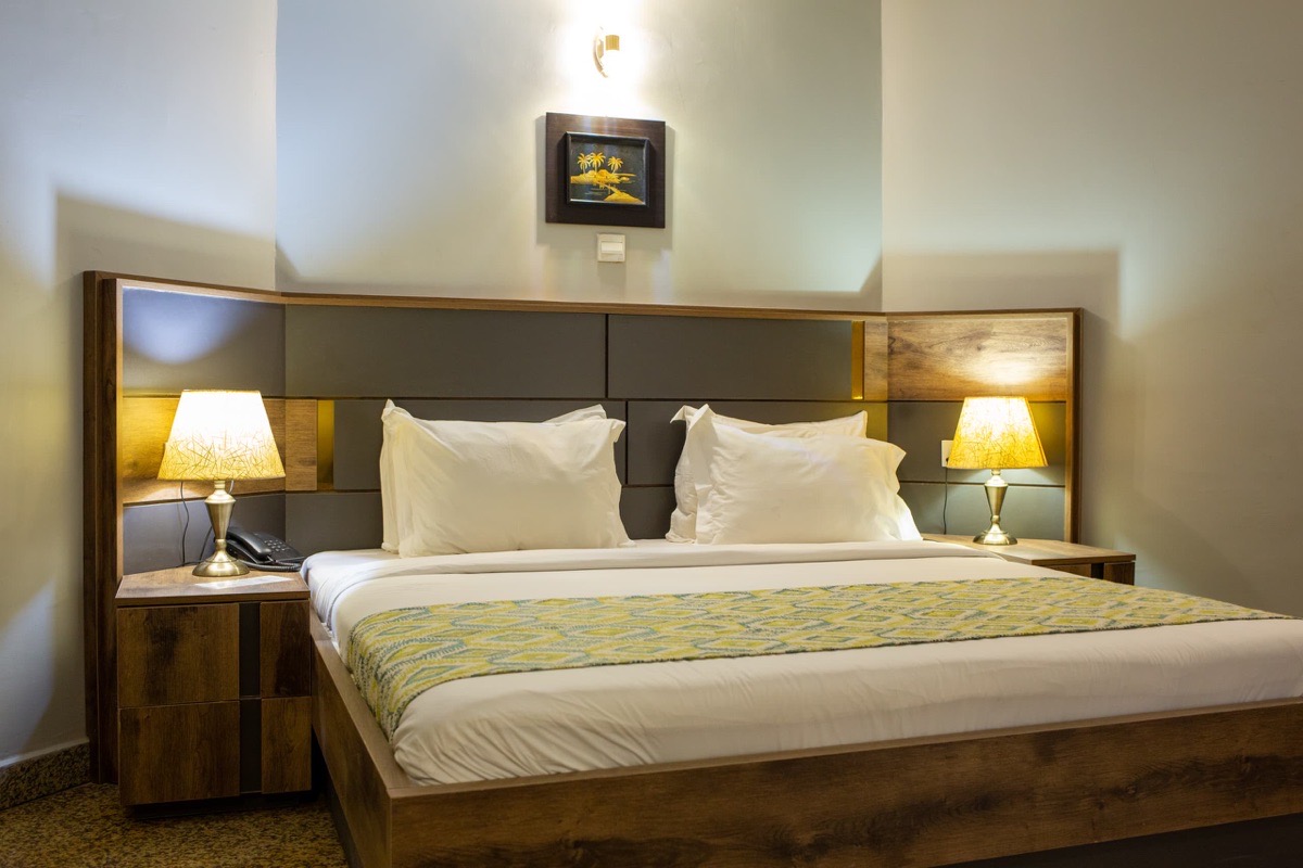Sheer luxury apartments and suites  5