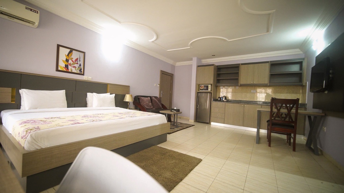 sheer luxury apartments and suites