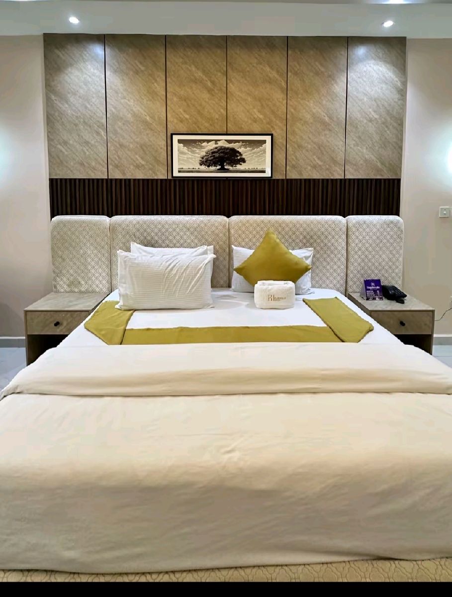 Raphvelle Hotel 4