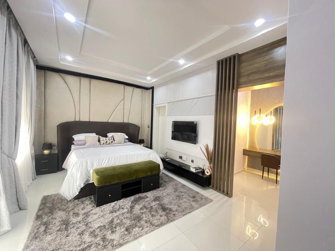 4 Bedroom Duplex  4