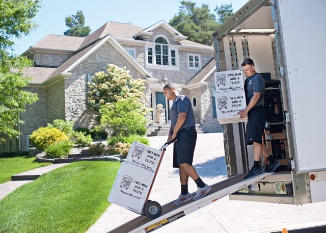 Unloading_Movers-5x7_jpg.jpg Thumbnail