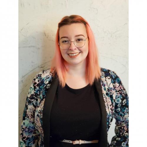 Head shot of Customer Service Representative Kaitlyn Zimmerman