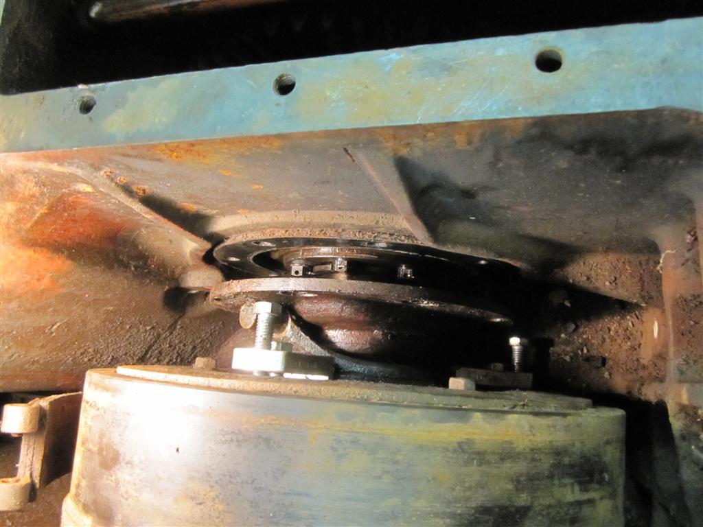 TD9 steering clutch removal IH Construction Equipment Red Power