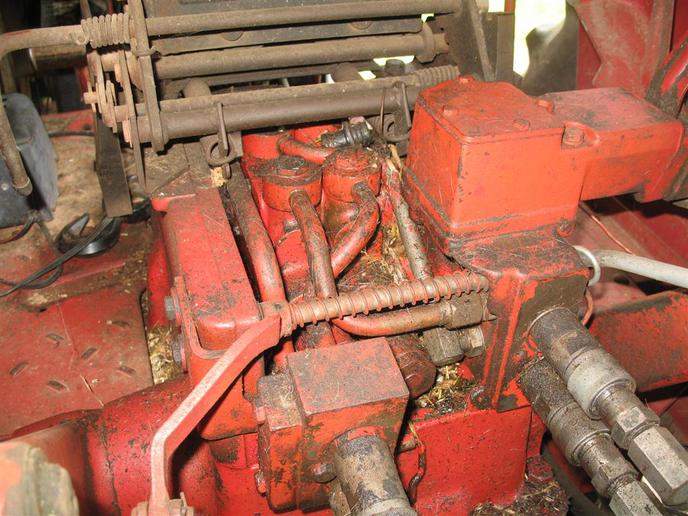 06 and 56 series ISO/Pioneer hydraulic coupler conversion General IH