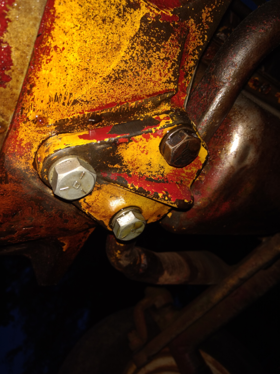 Sudden Hydraulic fluid leak General IH Red Power Magazine Community