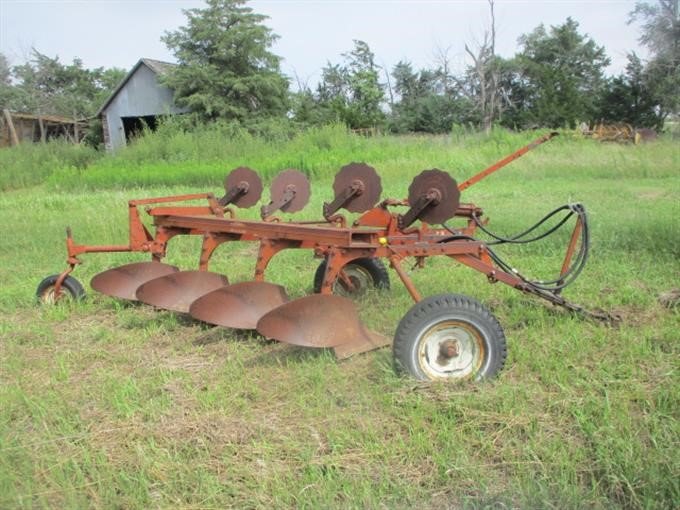 International 60 Moldboard Plow General IH Red Power Magazine Community
