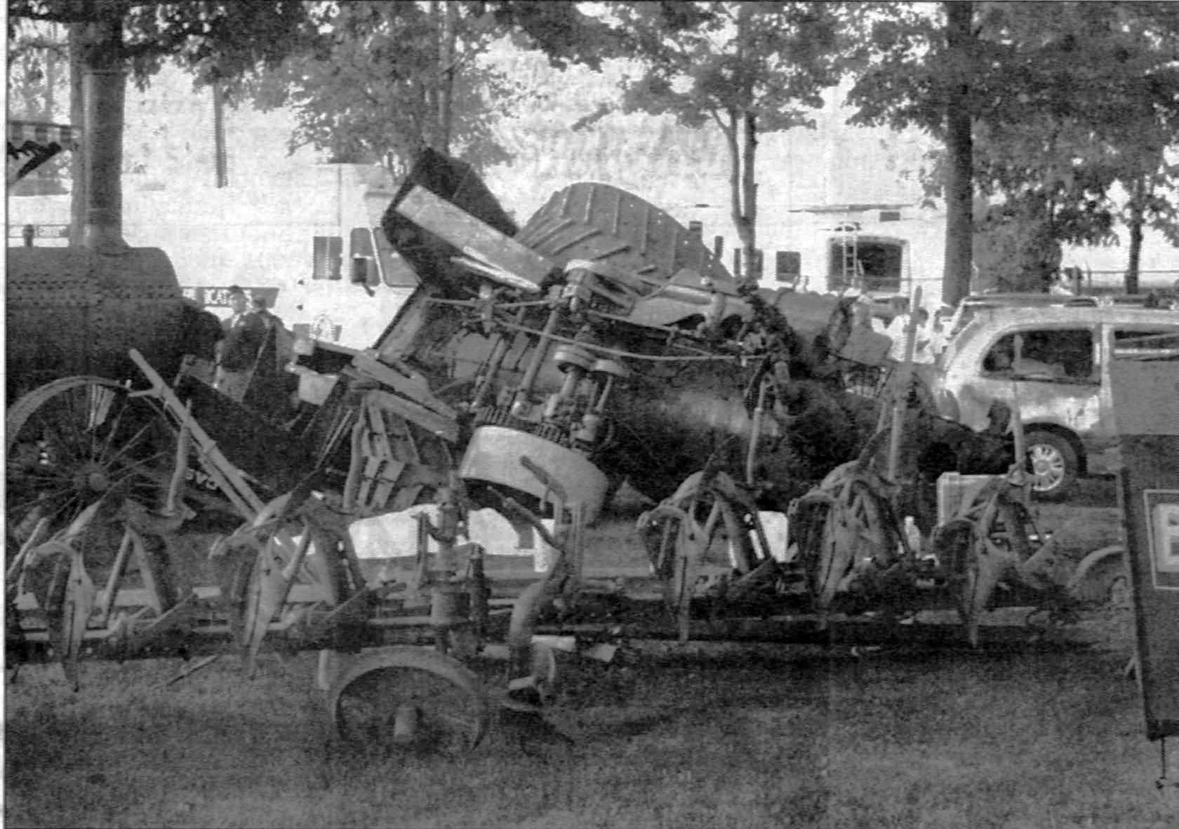 150 H.P. CASE 'Road Page 3 Coffee Shop Red Power