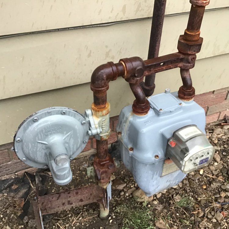 Natural Gas leaking at Pressure Regulator at Meter Coffee Shop Red