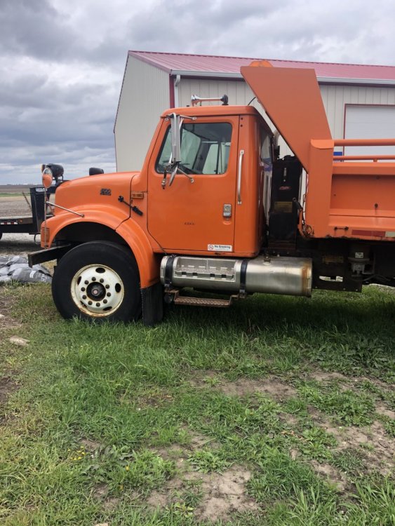4700 gooseneck hitch - IH Trucks - Red Power Magazine ...