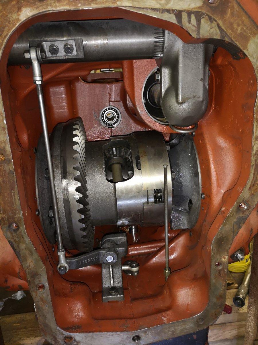 case-2094-gearbox-projects-builds-restorations-red-power
