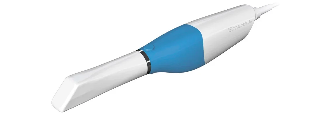 planmeca-emerald-s-intraoral-scanner.webp