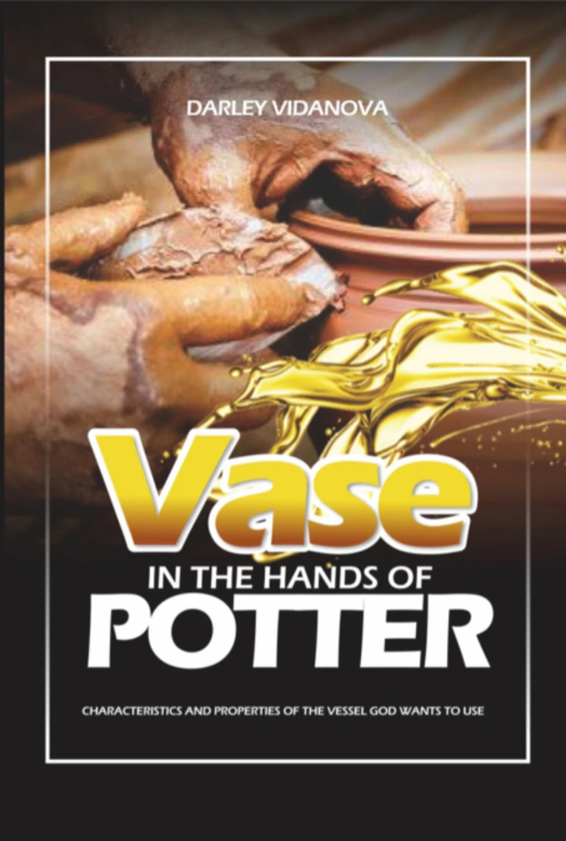 Portada: Vase In The Hands Of The Potter