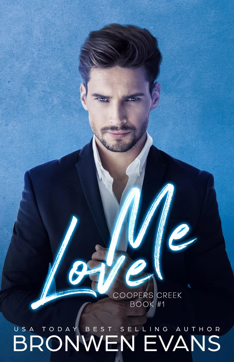 Portada: Love Me
