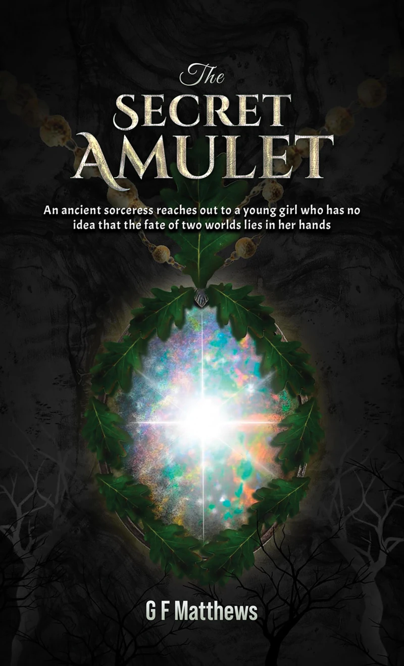 Portada: The Secret Amulet