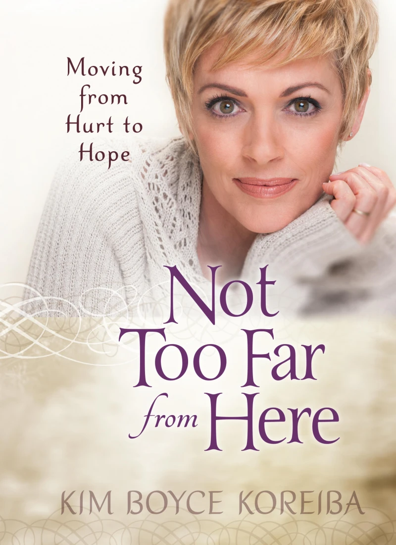 Portada: Not Too Far From Here