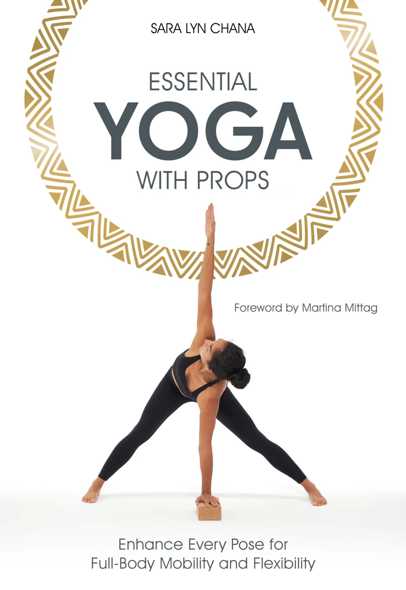 Portada: Essential Yoga With Props