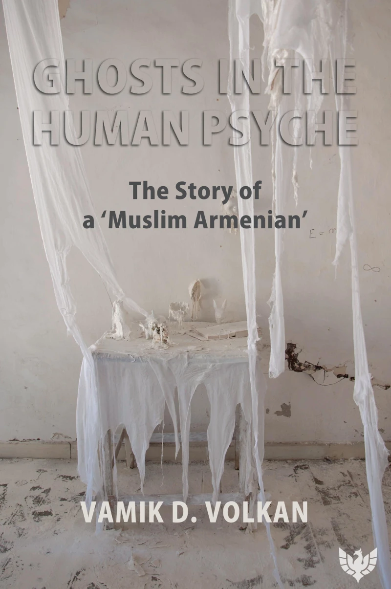Portada: Ghosts in the Human Psyche