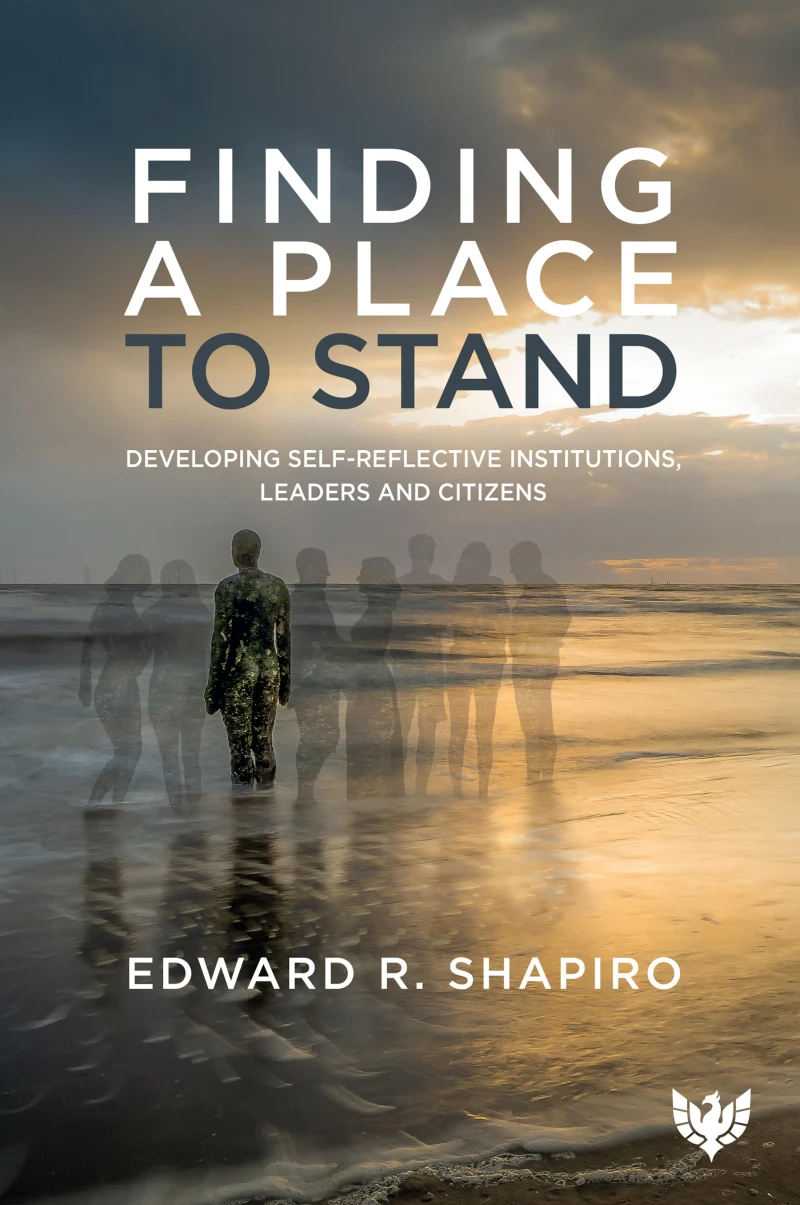 Portada: Finding a Place to Stand