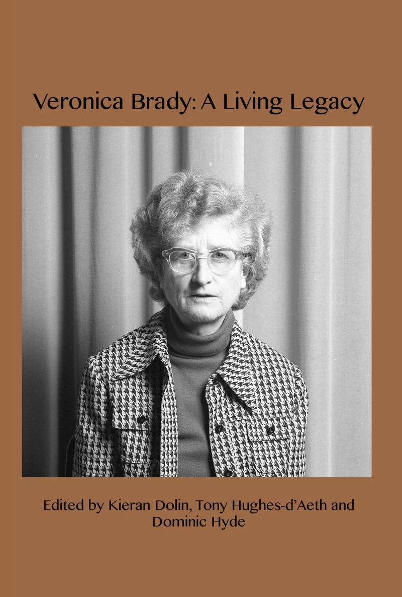Portada: Veronica Brady
