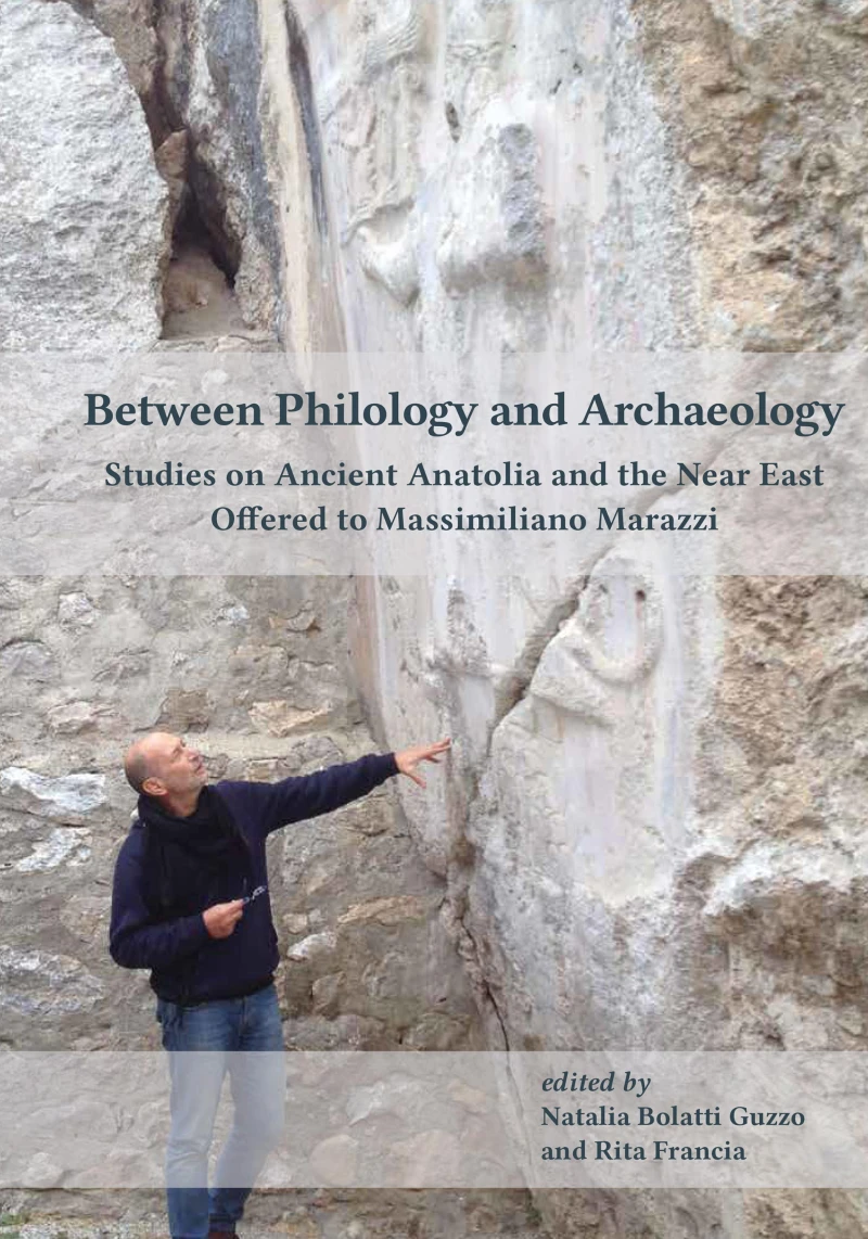 Portada: Between Philology and Archaeology