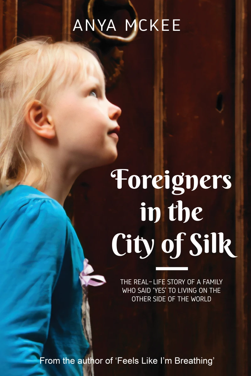 Portada: Foreigners in the City of Silk